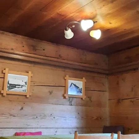 Selbstversorgerhuette N 15 Kleinwalsertal Alloggio per agriturismo Hirschegg (Vorarlberg)