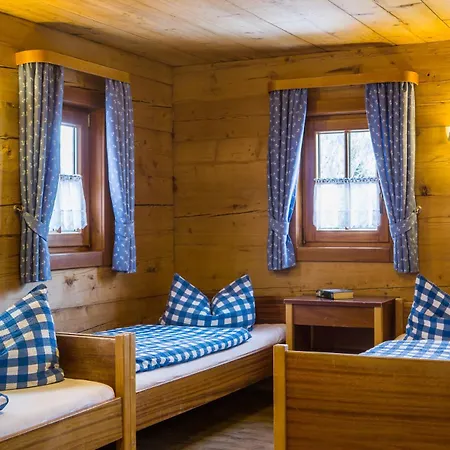 Selbstversorgerhuette N 15 Kleinwalsertal * Hirschegg (Vorarlberg)
