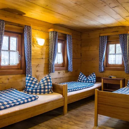 Selbstversorgerhuette N 15 Kleinwalsertal Alloggio per agriturismo Hirschegg (Vorarlberg)