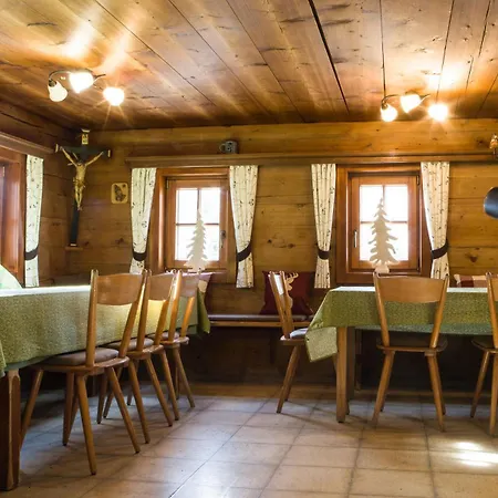 Selbstversorgerhuette N 15 Kleinwalsertal Alloggio per agriturismo